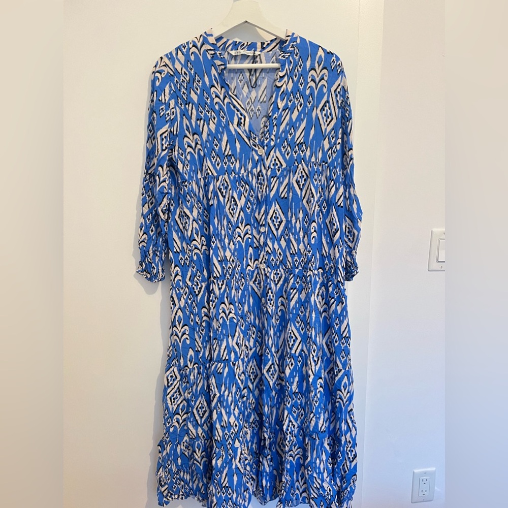 Zara printed blue dress. Ankle length. (5’3 for reference)